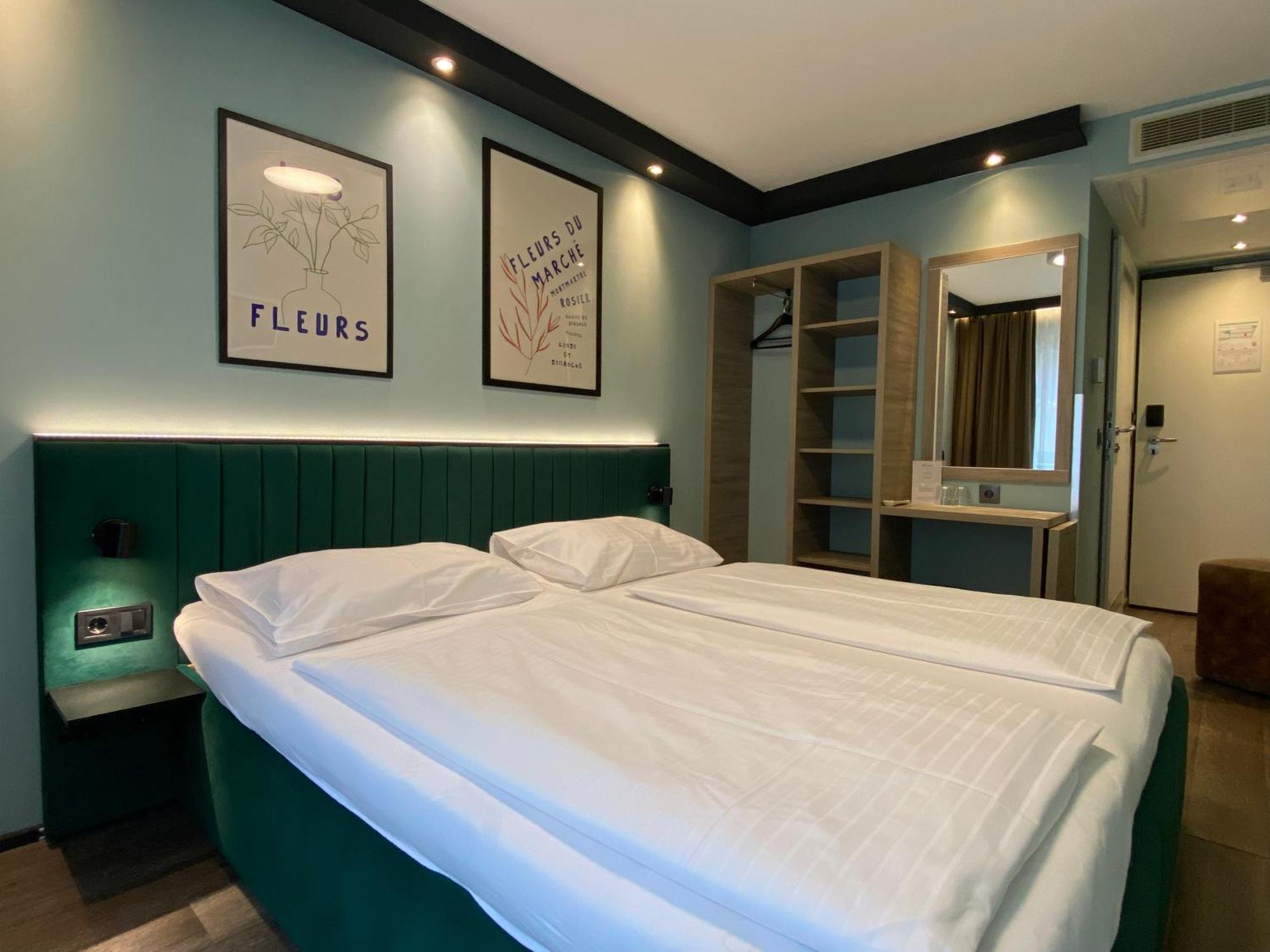 Design & Budget Hotel Wien Schoenbrunn ภายนอก รูปภาพ