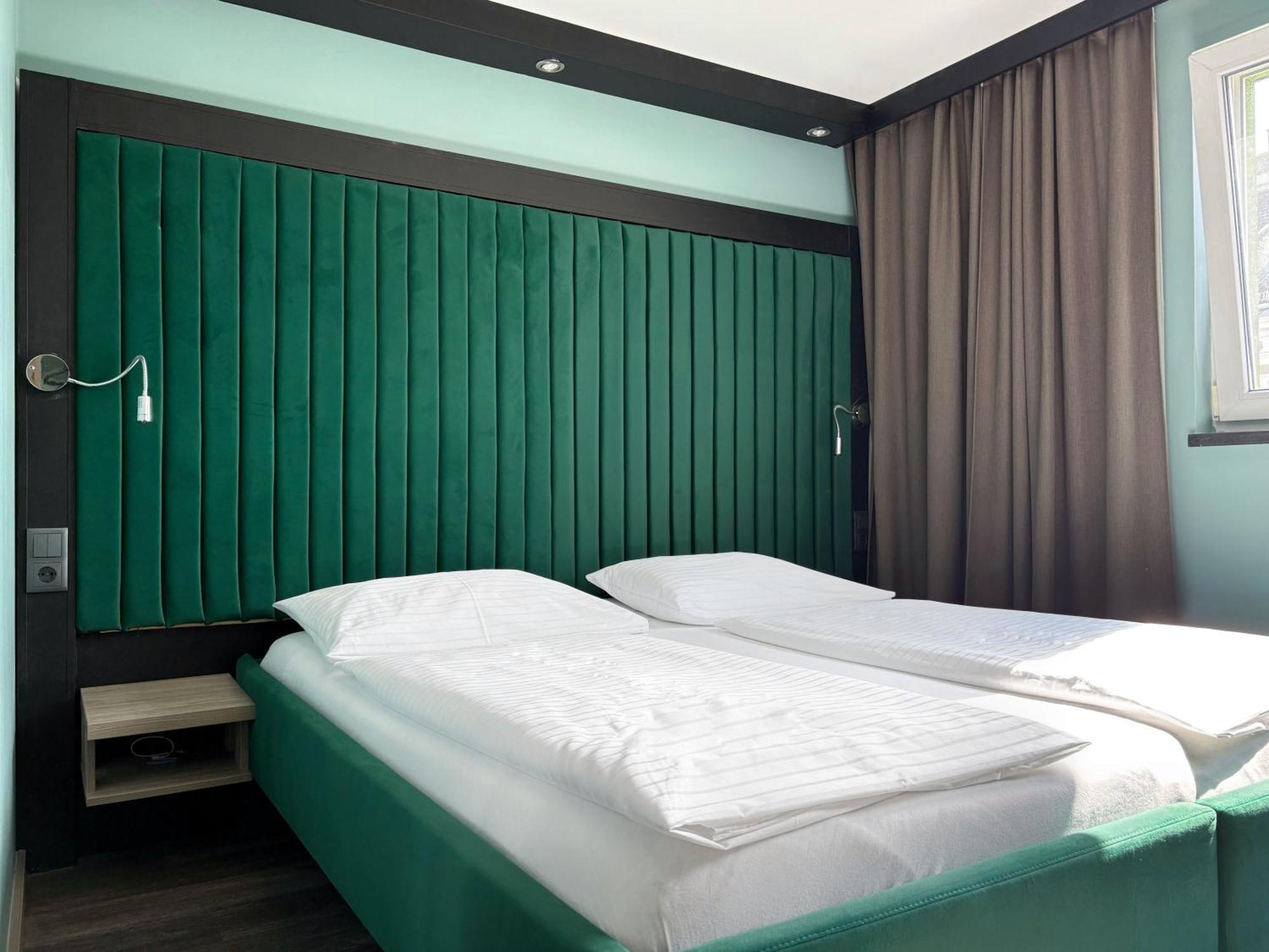 Design & Budget Hotel Wien Schoenbrunn ภายนอก รูปภาพ