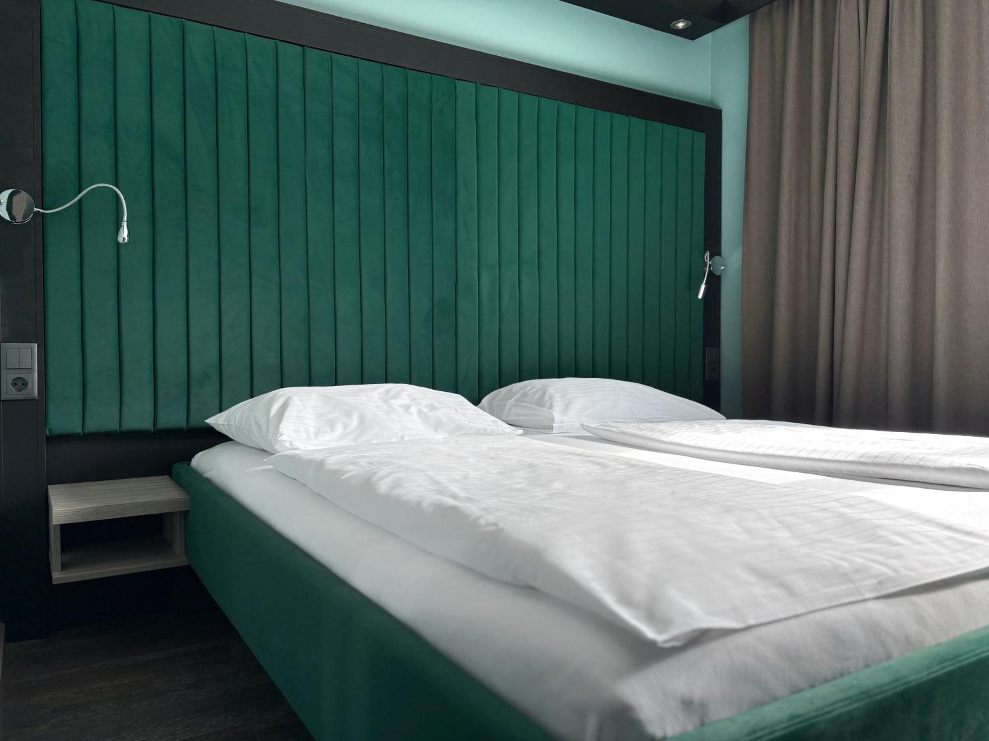 Design & Budget Hotel Wien Schoenbrunn ภายนอก รูปภาพ