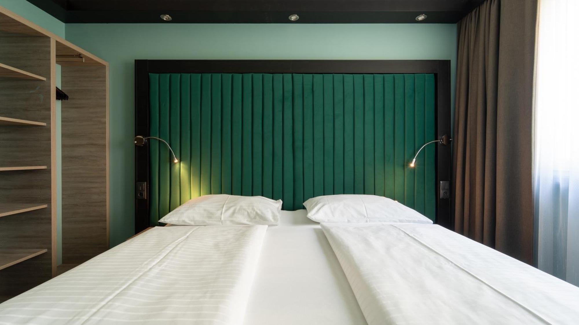 Design & Budget Hotel Wien Schoenbrunn ภายนอก รูปภาพ