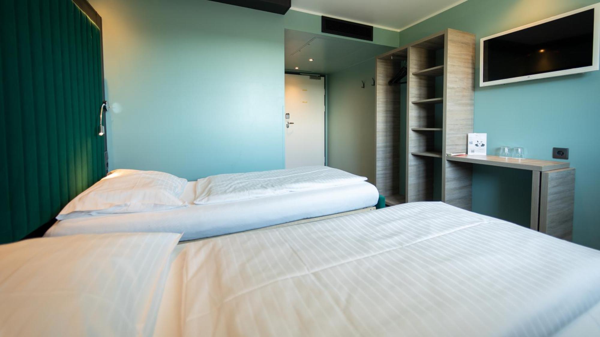 Design & Budget Hotel Wien Schoenbrunn ภายนอก รูปภาพ