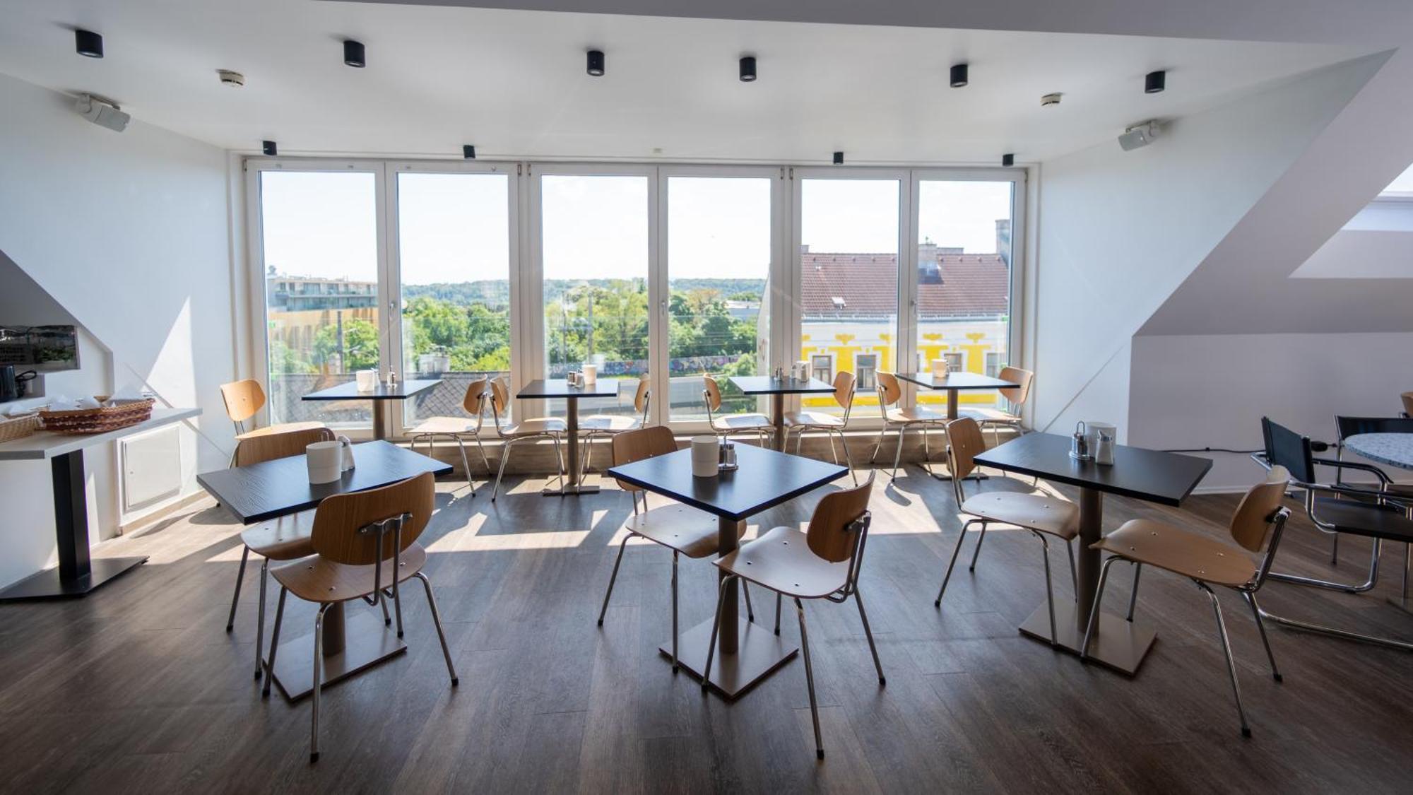 Design & Budget Hotel Wien Schoenbrunn ภายนอก รูปภาพ