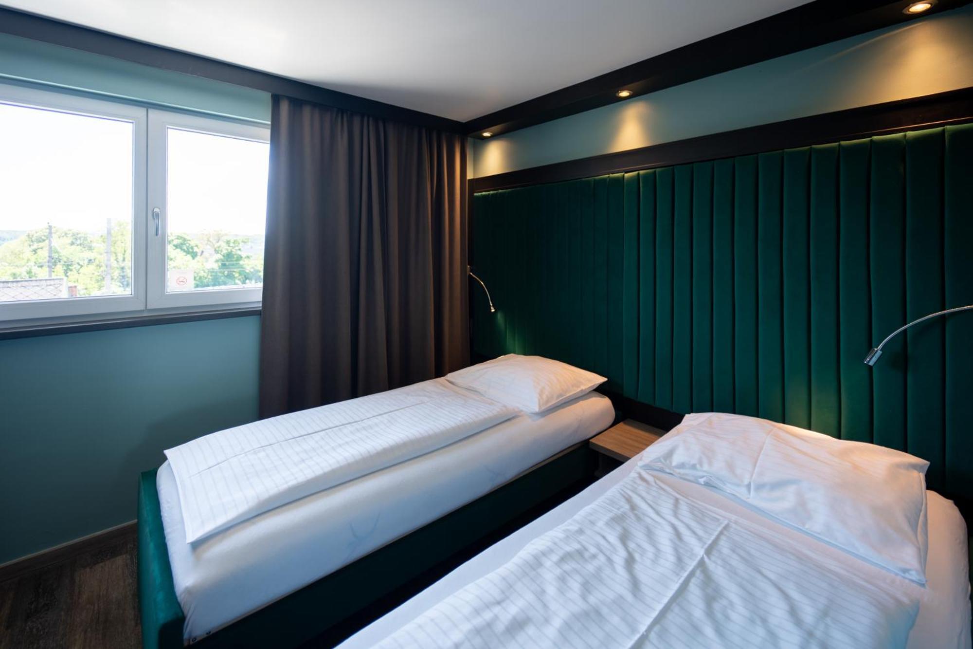 Design & Budget Hotel Wien Schoenbrunn ภายนอก รูปภาพ