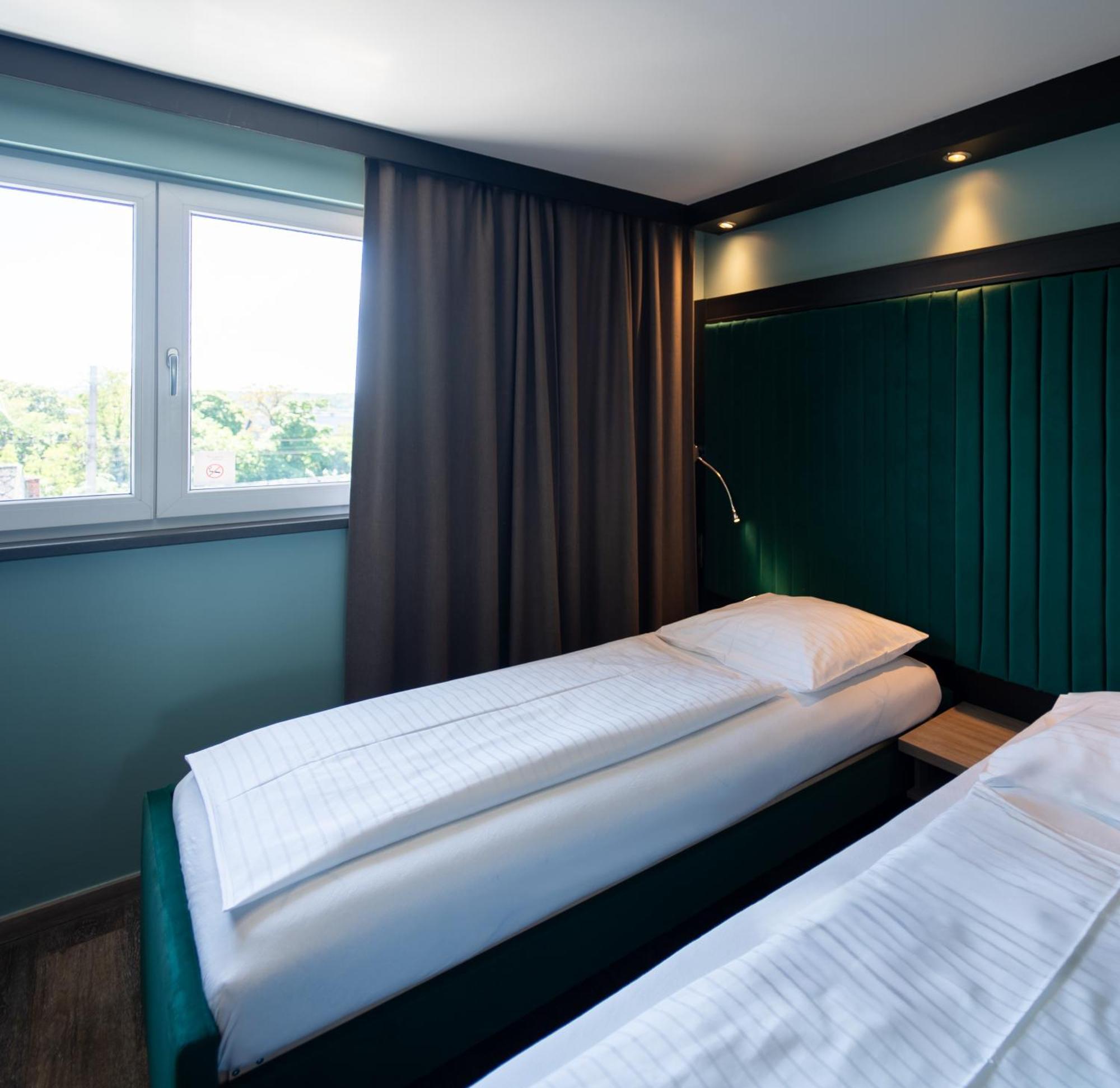 Design & Budget Hotel Wien Schoenbrunn ภายนอก รูปภาพ