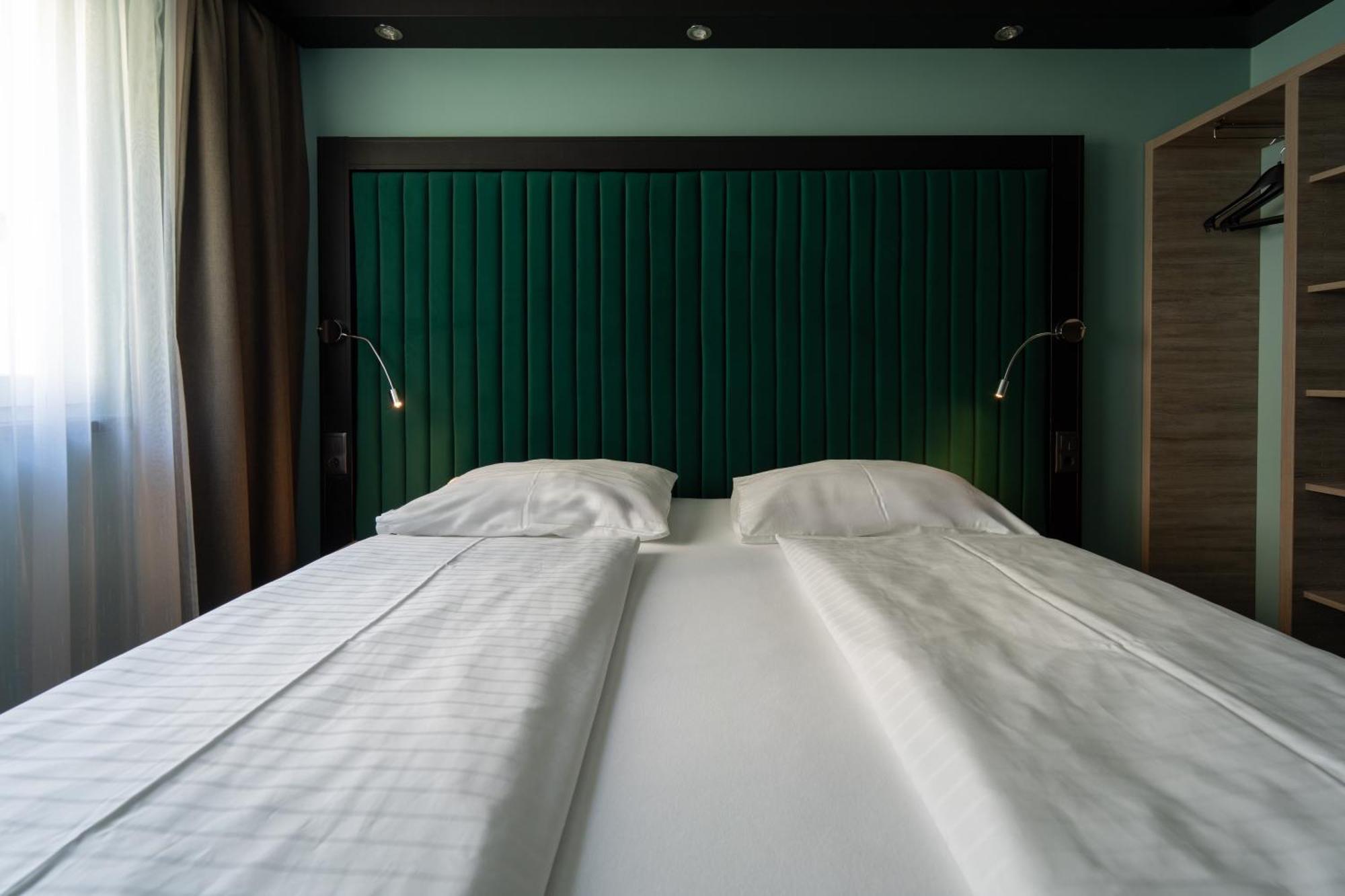 Design & Budget Hotel Wien Schoenbrunn ภายนอก รูปภาพ