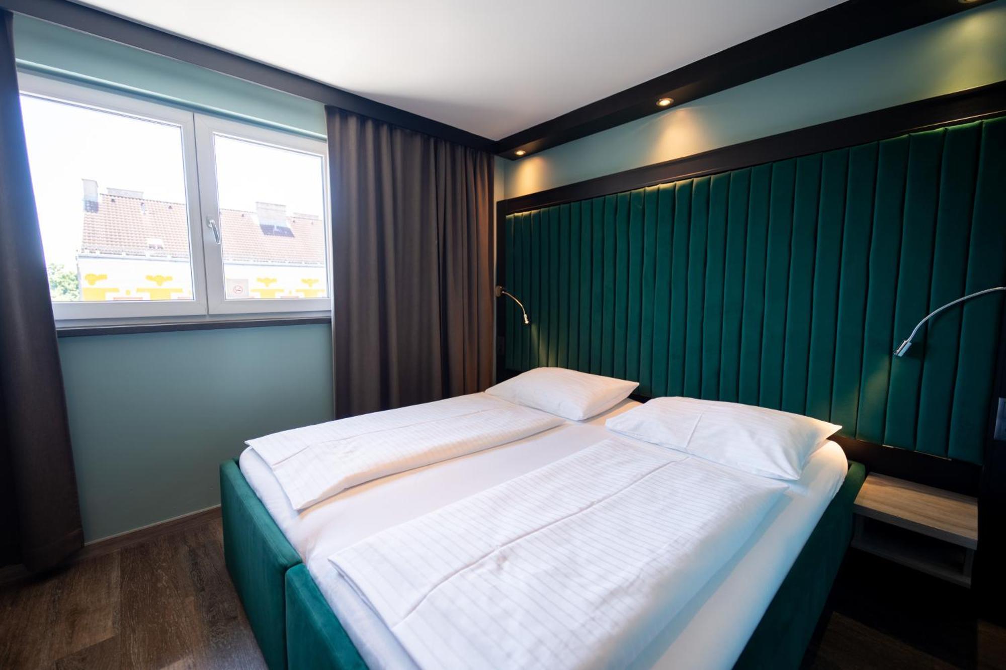 Design & Budget Hotel Wien Schoenbrunn ภายนอก รูปภาพ